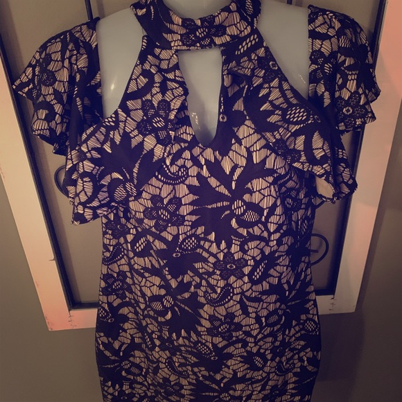 Lace cocktail evening gown - Picture 1 of 4